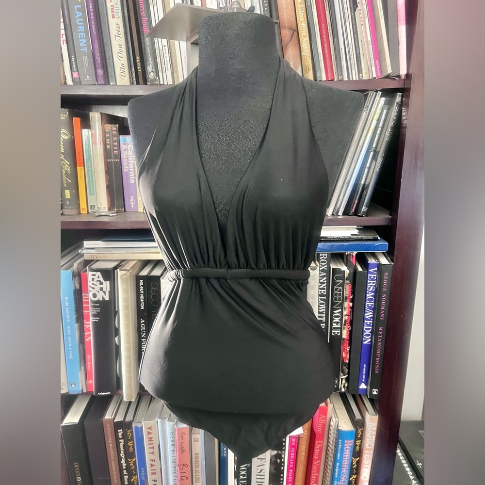 RYGY Chic Black Women's One-Piece Swimsuit